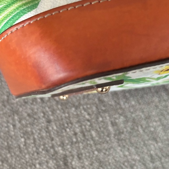 EUC DOONEY AND BOURKE DAFFODIL
LEATHER HANDBAG - Picture 7 of 9